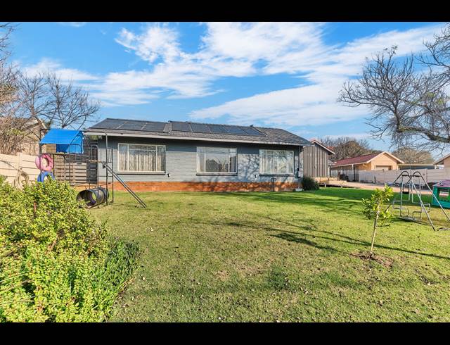 4 BEDROOM HOUSE FOR SALE IN WILRO PARK